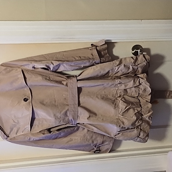 Burberry Trenchcoat - Picture 10 of 11